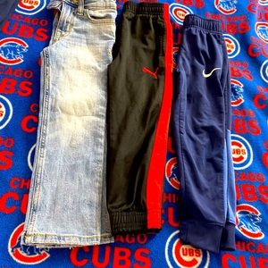 Toddler boys 4t pants.